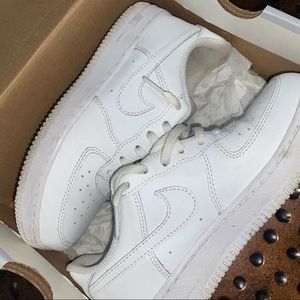 White Air Force 1 size 2.5